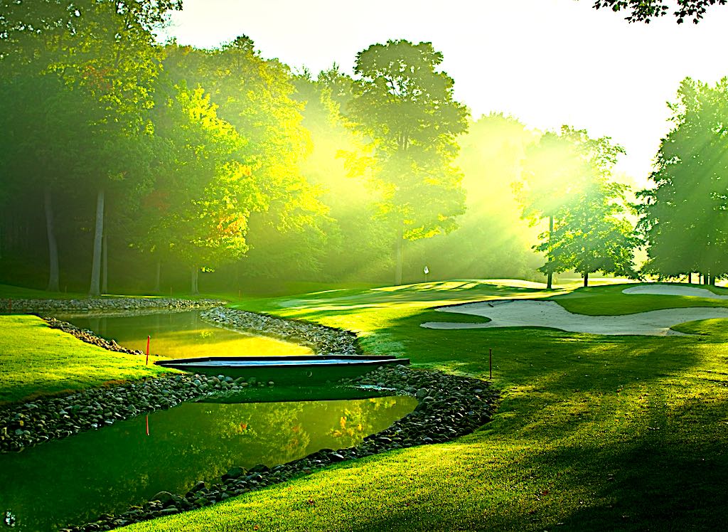 Travis-Pointe-Country-Club
